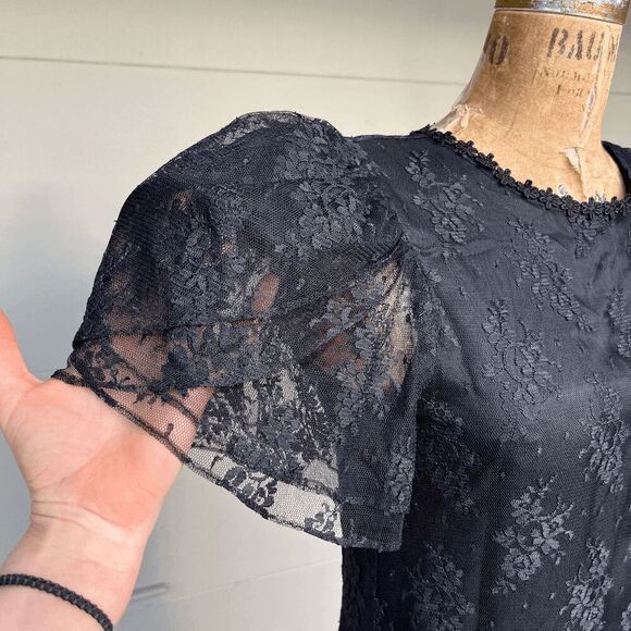 Vintage 1980s Black Lace Flapper-Inspired Dress with Satin Bow & Puffed Sleeves - Picture 4 of 12
